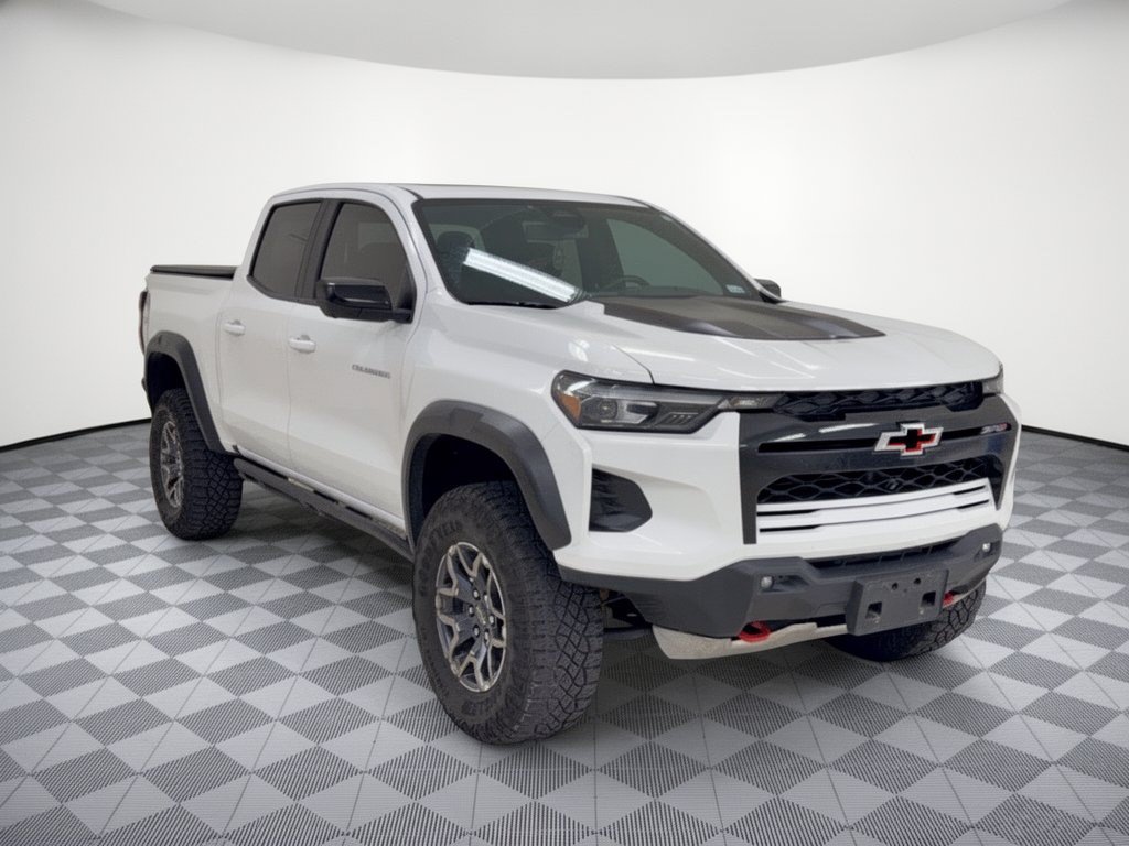 Used 2024 Chevrolet Colorado ZR2 w/ ZR2 Convenience Package III AWD/4WD image 5