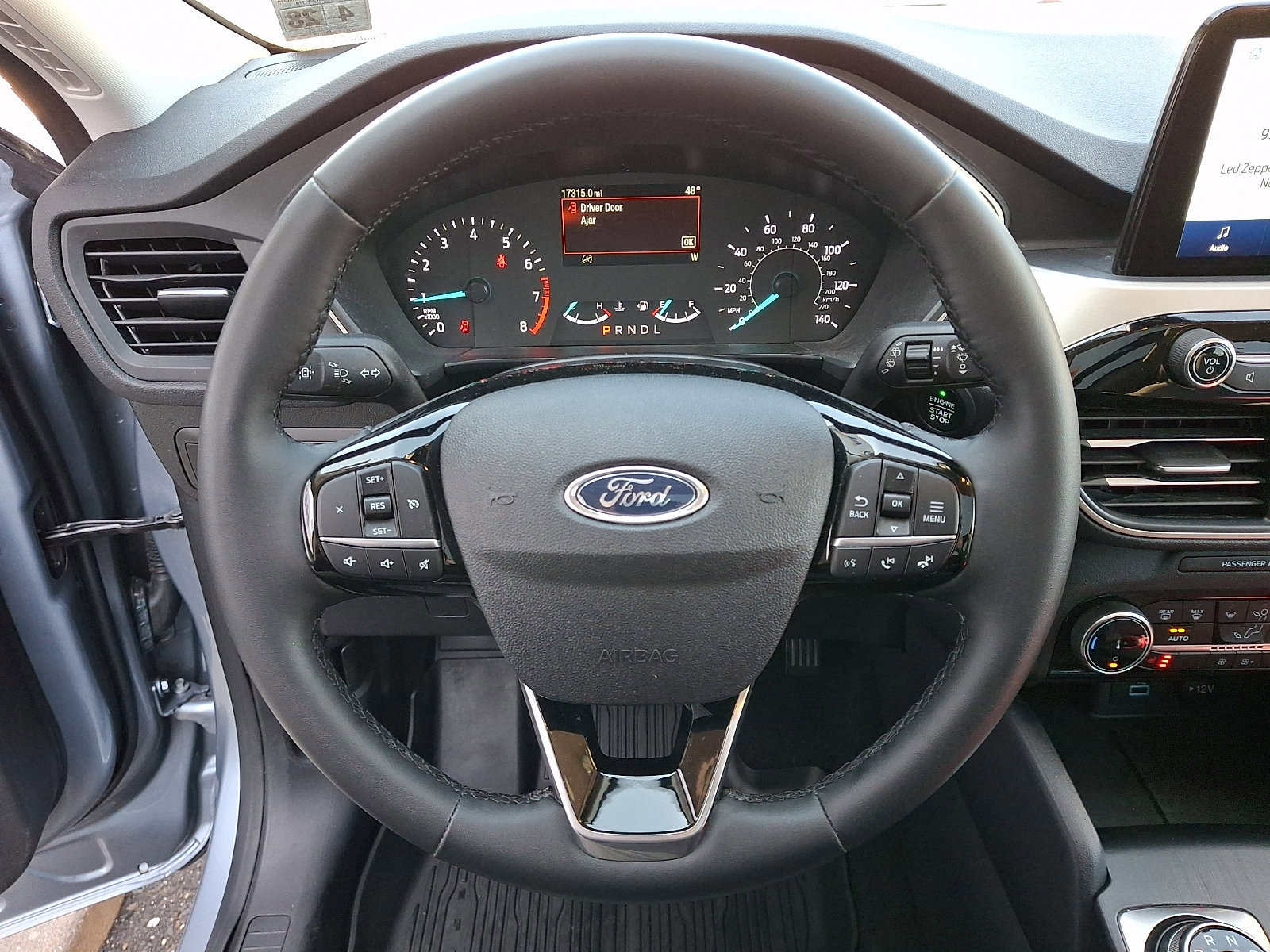 Certified 2022 Ford Escape SE w/ SE Sport Appearance Package image 23