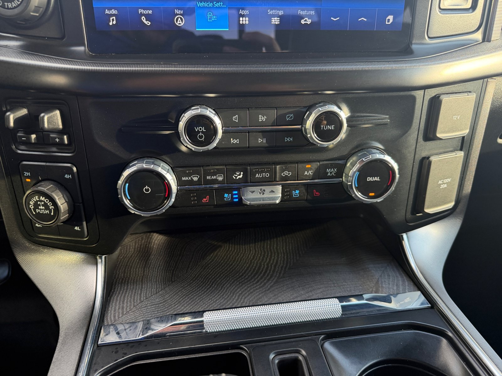 Certified 2023 Ford F150 Platinum w/ Equipment Group 701A High AWD/4WD image 23