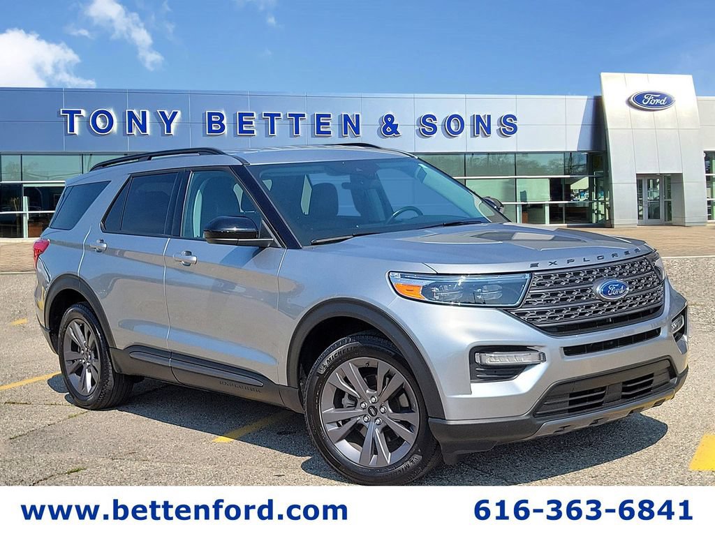 Certified 2023 Ford Explorer XLT w/ Equipment Group 202A AWD/4WD image 1