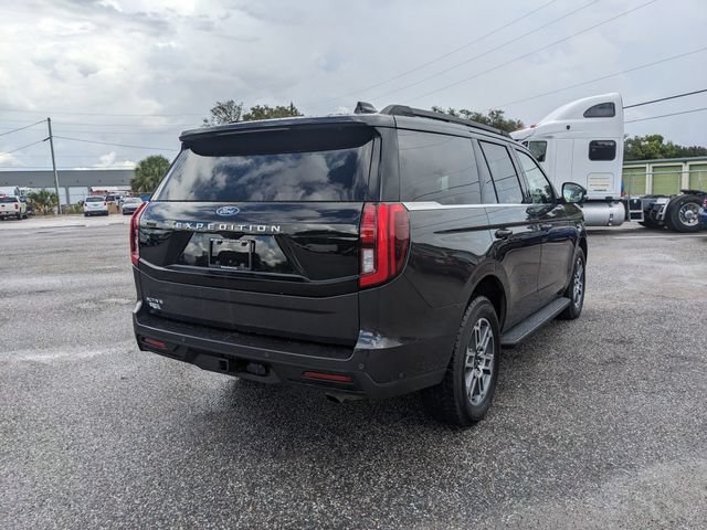 Certified 2025 Ford Expedition Active AWD/4WD image 4