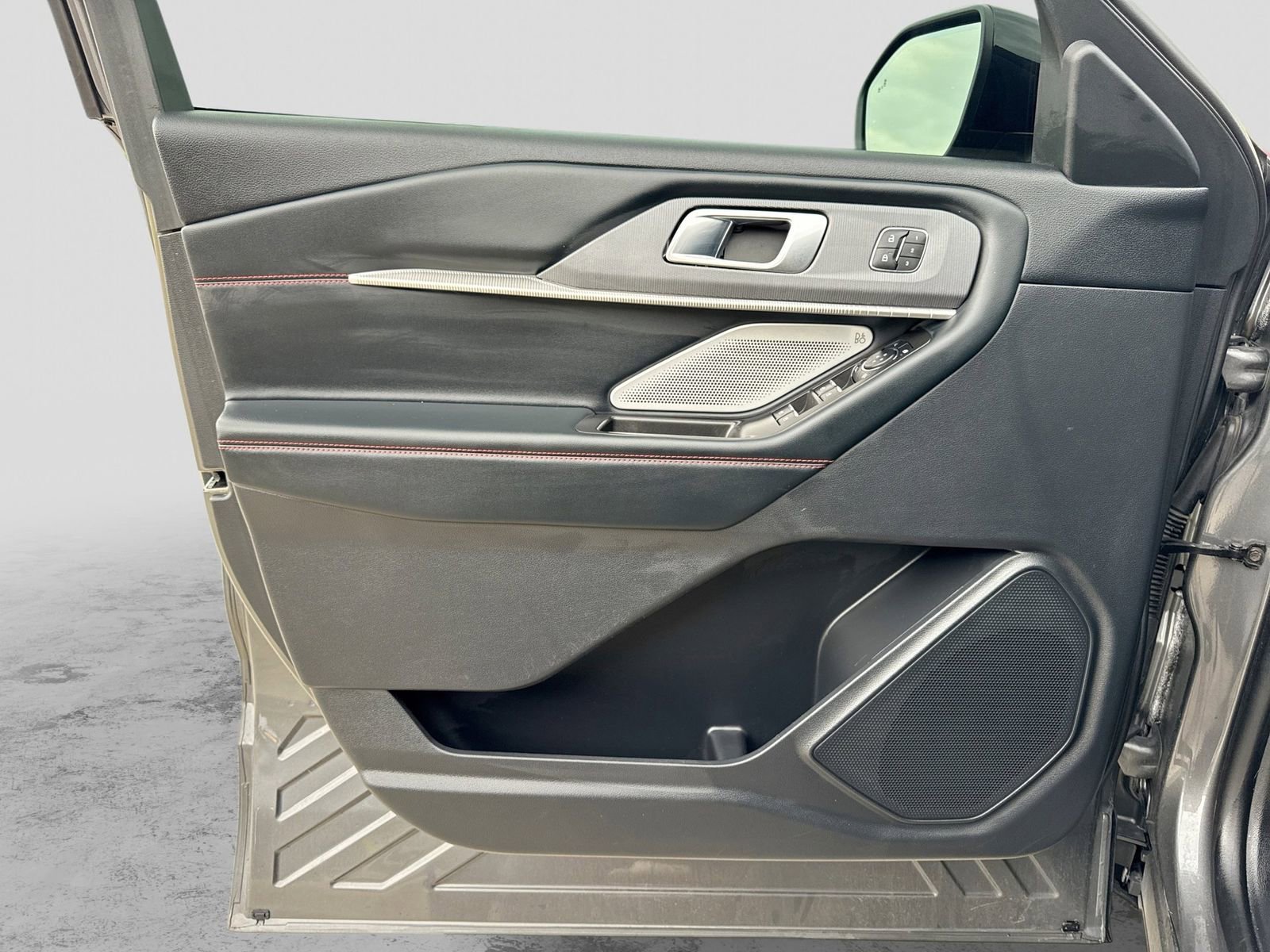Certified 2025 Ford Explorer ST AWD/4WD image 37