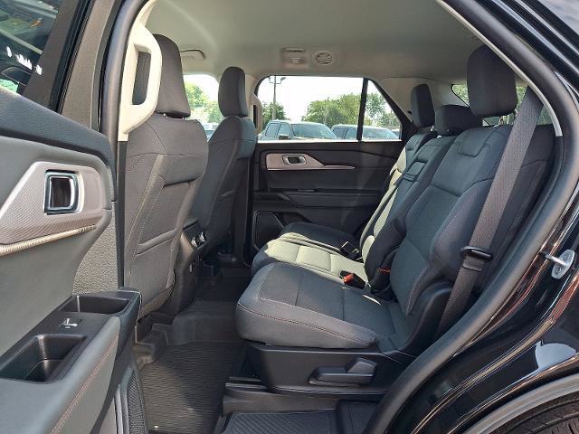 Certified 2025 Ford Explorer Active AWD/4WD image 10