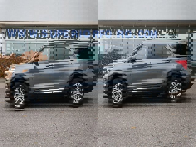 Certified 2023 Ford Explorer XLT w/ Class IV Trailer Tow Package image 8