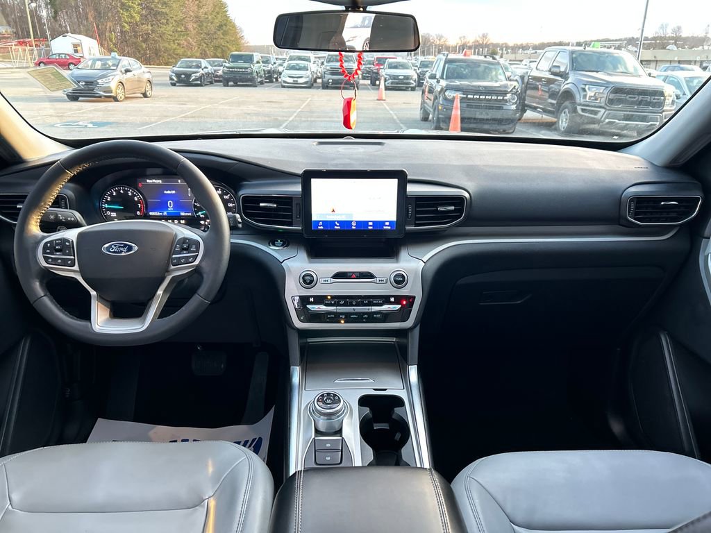 Certified 2021 Ford Explorer XLT w/ Equipment Group 202A image 14
