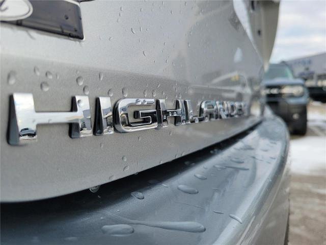 Used 2023 Toyota Highlander XLE image 32