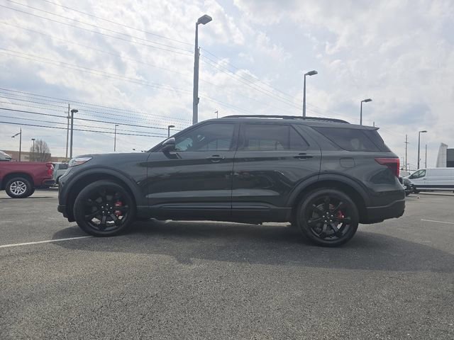 Certified 2023 Ford Explorer ST w/ Technology Package image 2