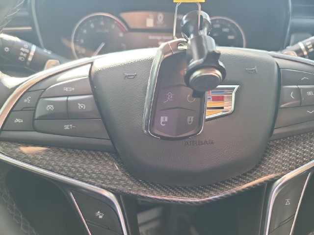 Used 2025 Cadillac XT5 Sportv AWD/4WD image 32