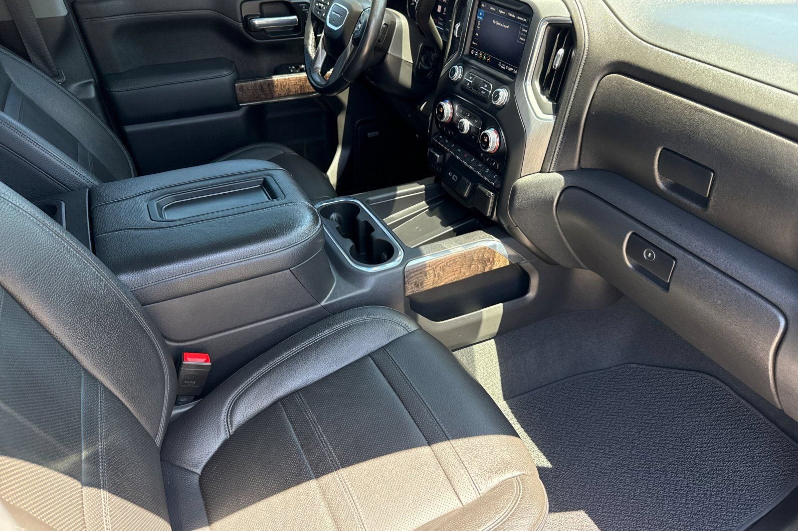 Used 2021 GMC Sierra 1500 Denali w/ Denali Ultimate Package AWD/4WD image 15