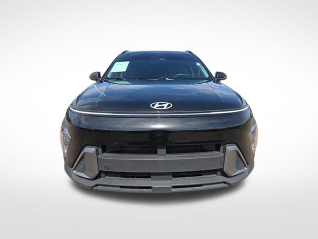 Used 2024 Hyundai Kona SEL w/ Convenience Package FWD image 2