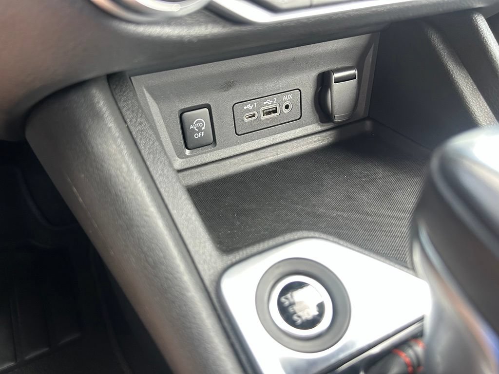 Used 2025 Nissan Sentra SR FWD image 23