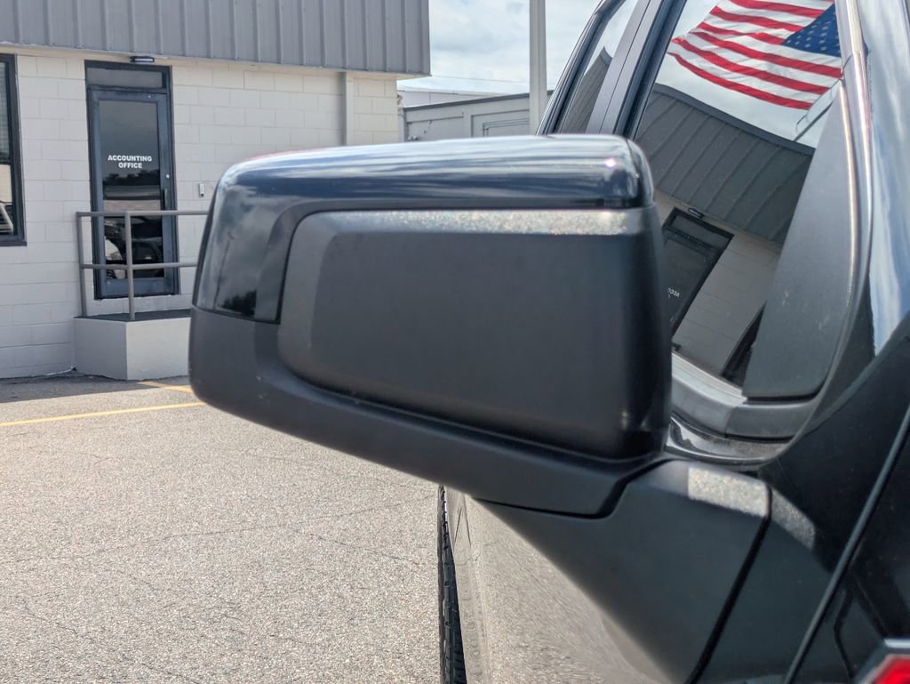 Used 2021 Chevrolet Silverado 1500 LT Trail Boss w/ Bed Protection Package AWD/4WD image 12