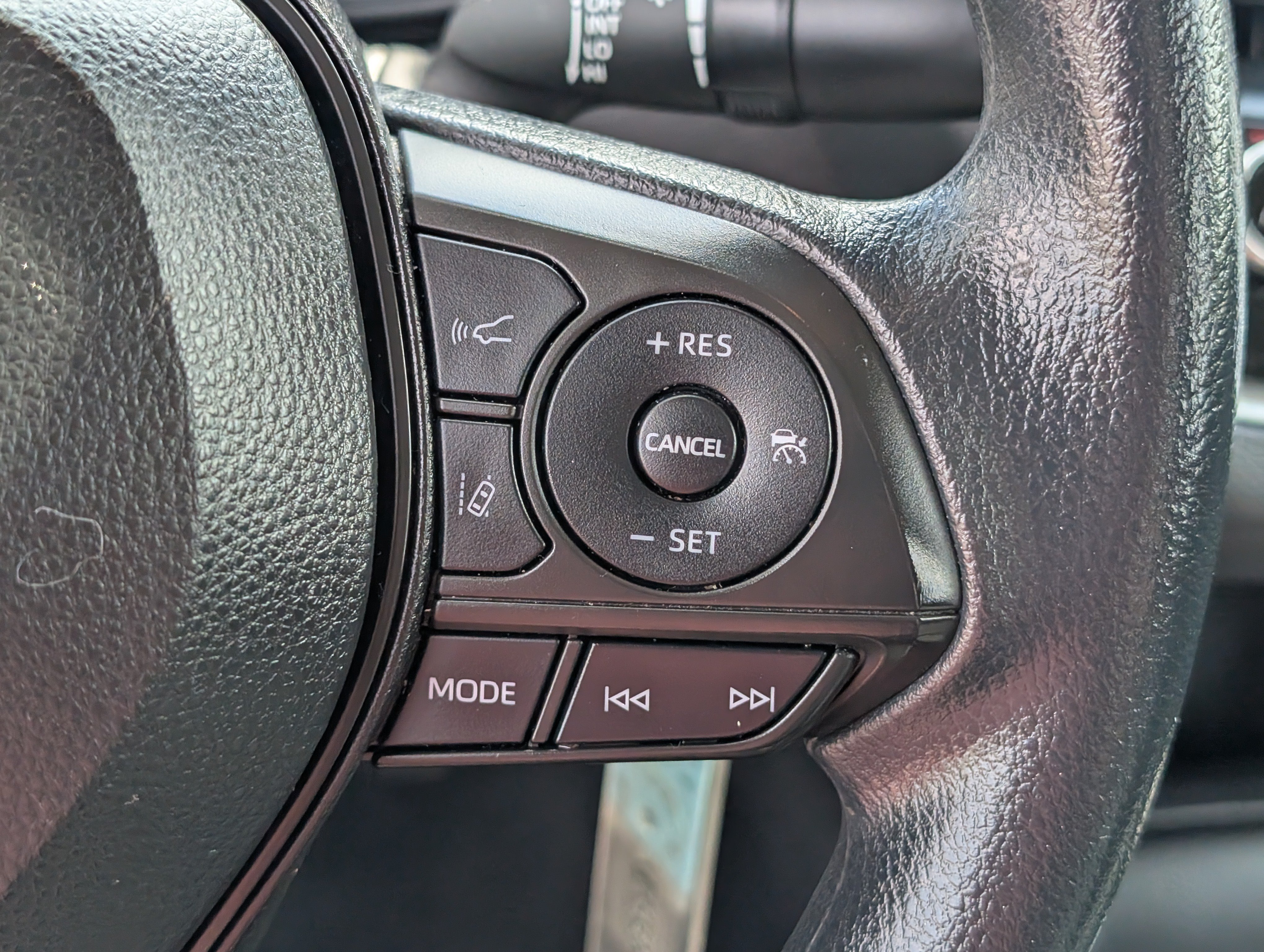 Used 2022 Toyota Corolla LE FWD image 17