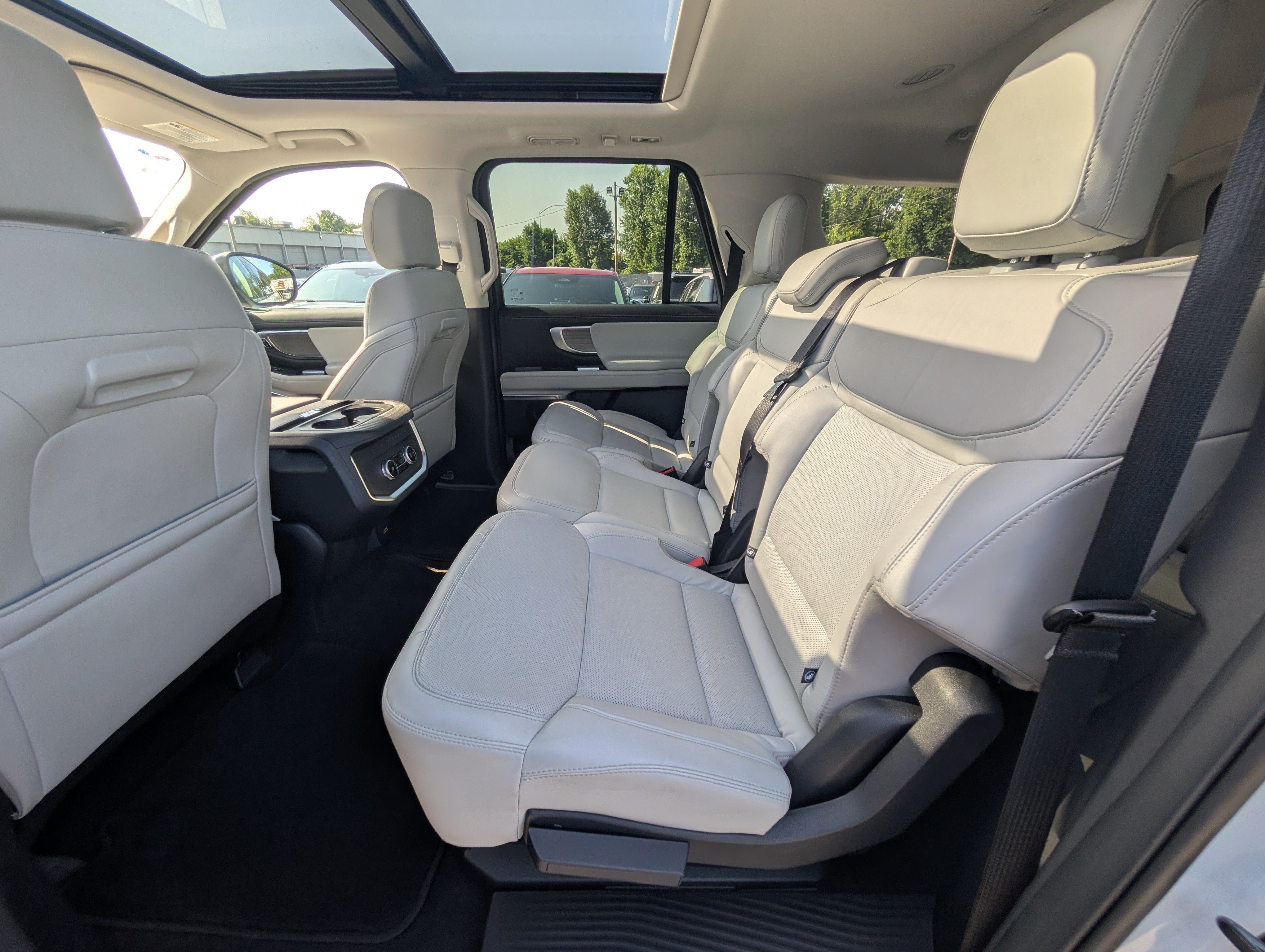 Certified 2025 Ford Expedition Max Platinum AWD/4WD image 19