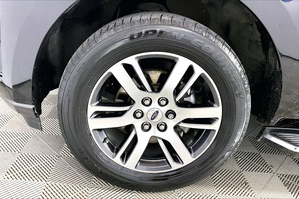 Certified 2022 Ford Expedition XLT RWD image 7