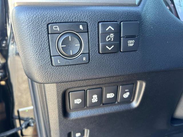 Used 2021 Lexus GX 460 Premium w/ Premium Package AWD/4WD image 31