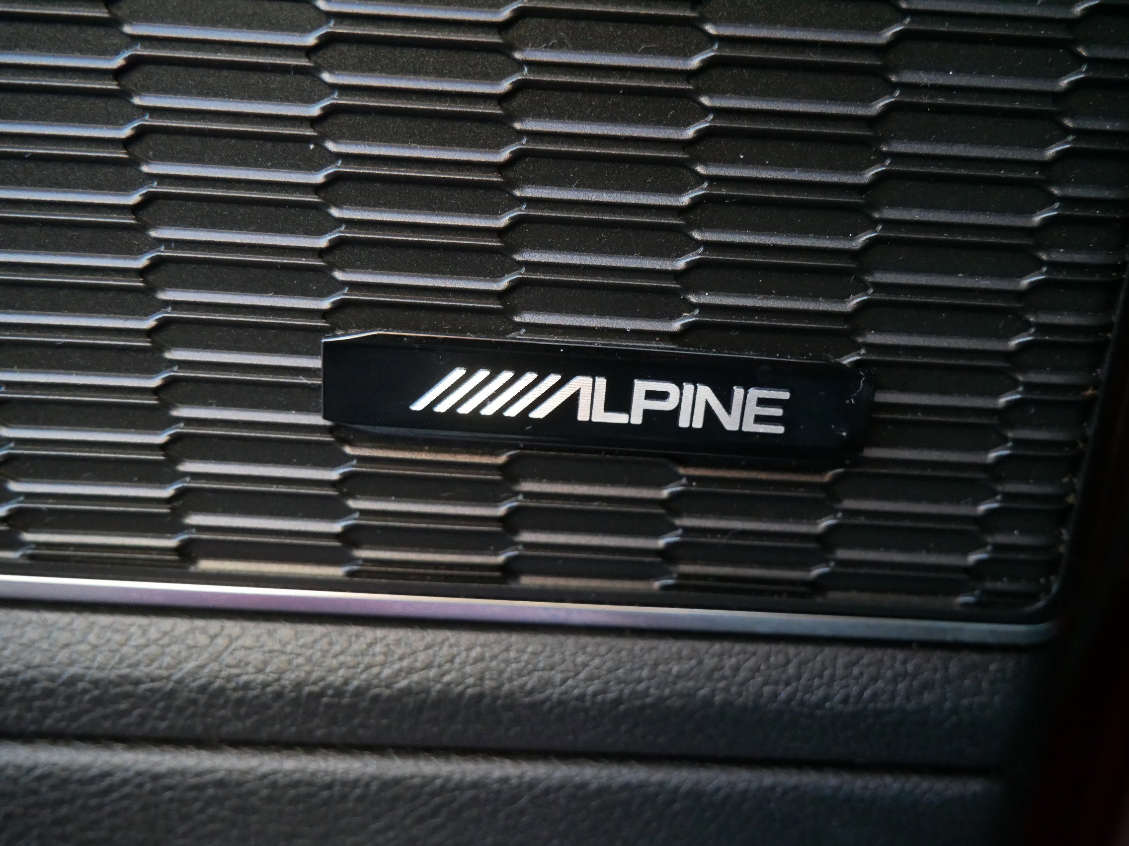 Used 2022 Jeep Grand Cherokee Overland w/ Luxury Tech Group IV image 27