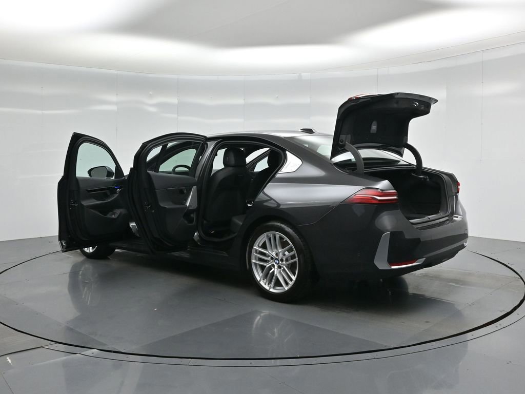 Used 2025 BMW 530i image 51