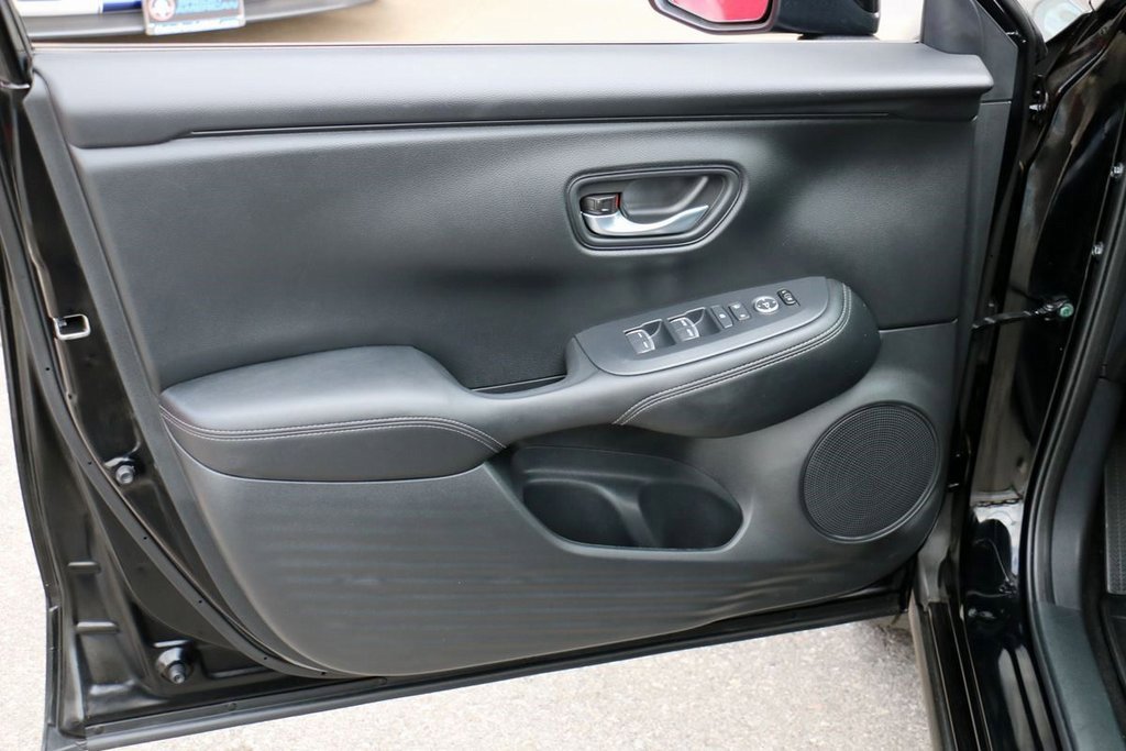 Used 2025 Honda HR-V EX-L image 14