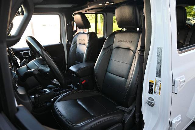 Used 2023 Jeep Wrangler Unlimited Sahara w/ Cold Weather Group AWD/4WD image 21