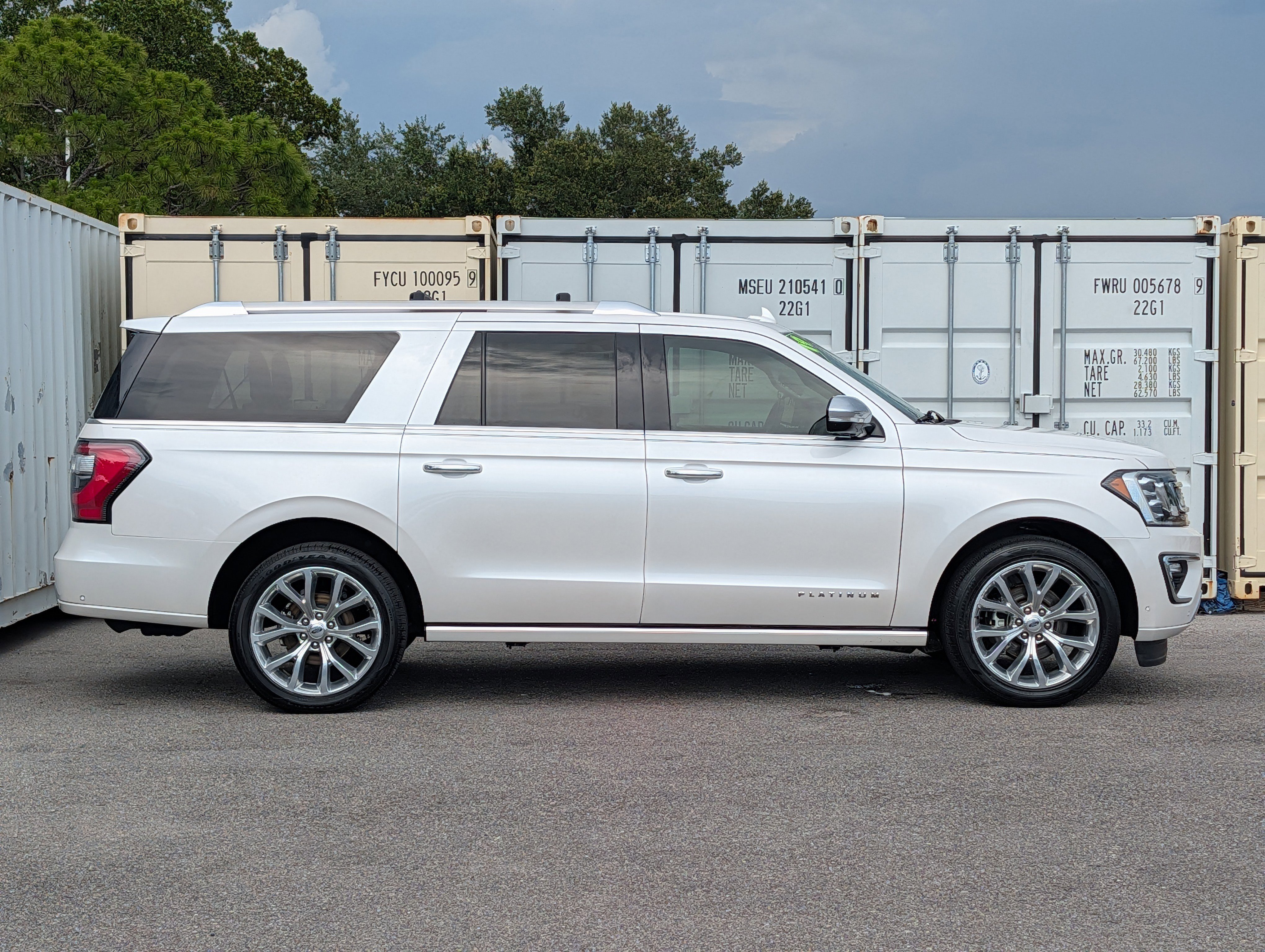 Certified 2019 Ford Expedition Max Platinum RWD image 3
