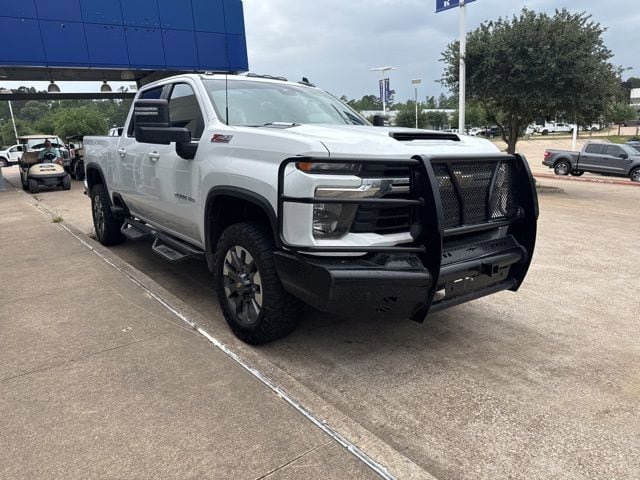 Used 2024 Chevrolet Silverado 2500 LT AWD/4WD image 2