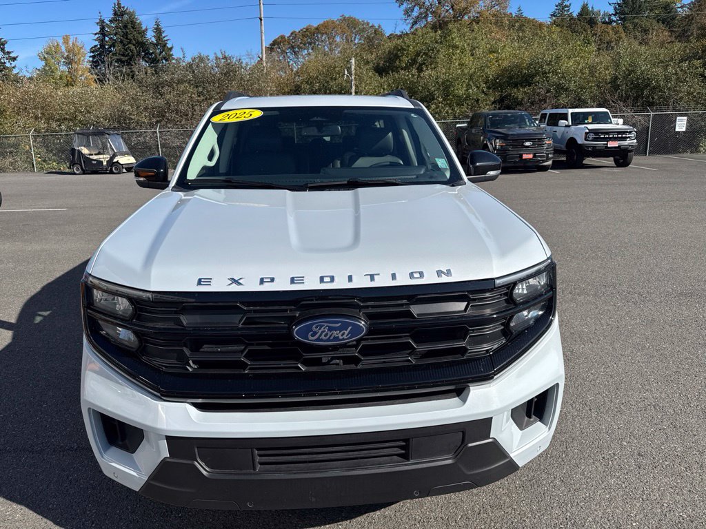 Certified 2025 Ford Expedition Max Active AWD/4WD image 5
