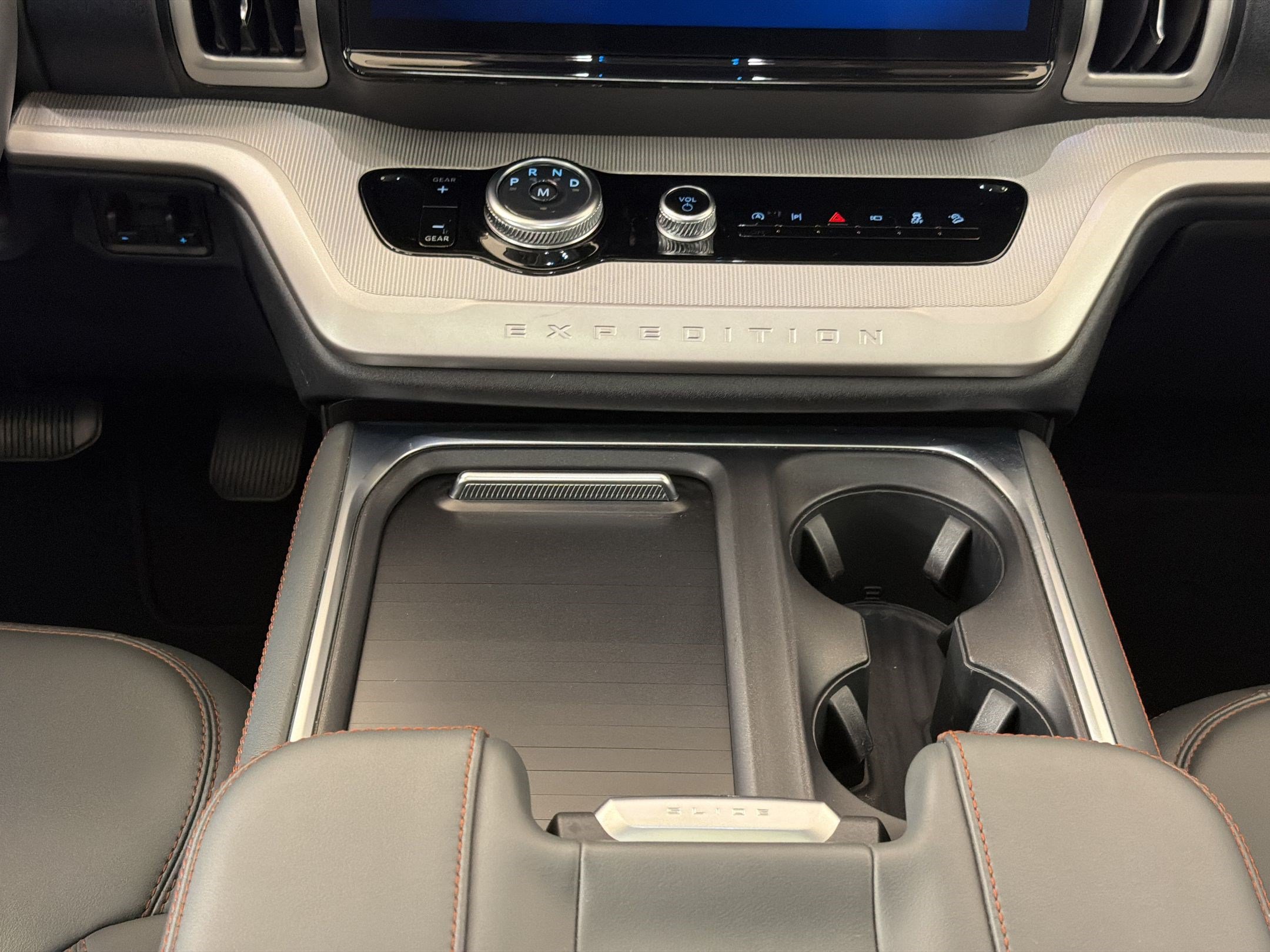 Certified 2025 Ford Expedition Active AWD/4WD image 17