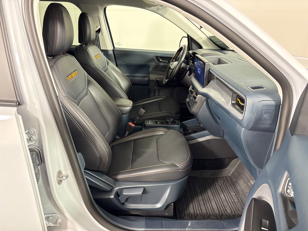 Certified 2025 Ford Maverick Tremor AWD/4WD image 7