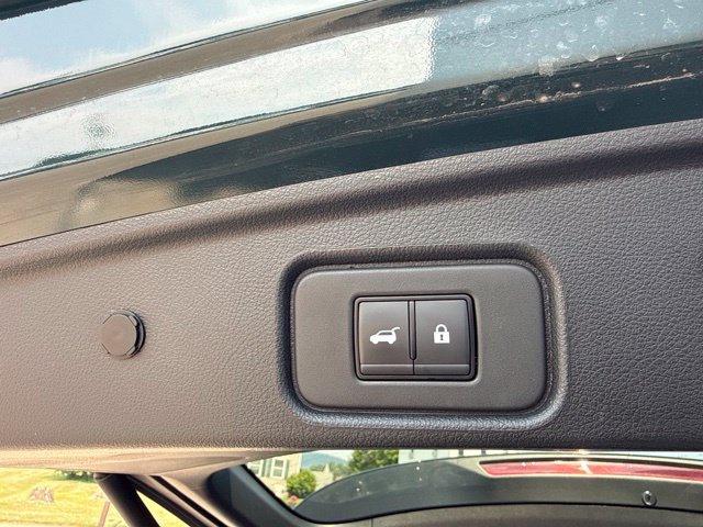 Used 2025 Nissan Pathfinder SL AWD/4WD image 49