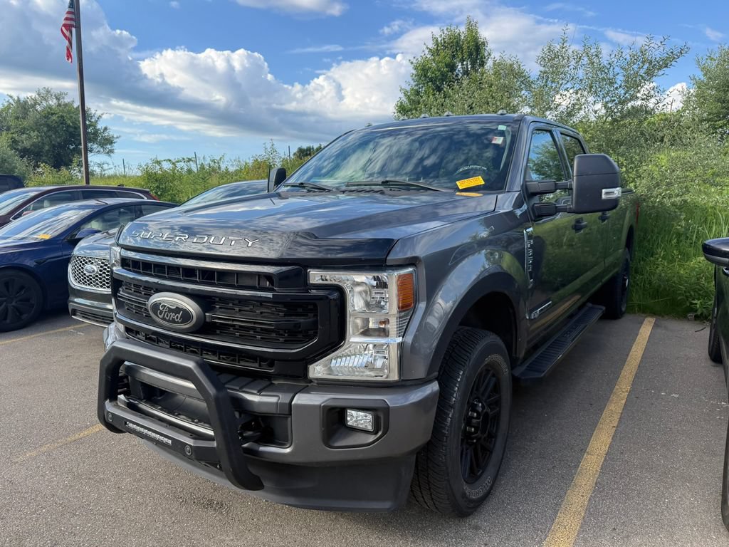 Certified 2022 Ford F350 XLT w/ Black Appearance Package AWD/4WD image 3