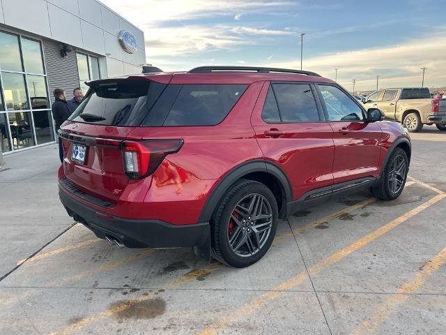 Certified 2025 Ford Explorer ST image 5