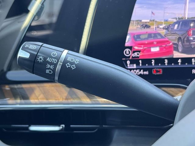 Used 2024 Cadillac Escalade ESV Premium Luxury Platinum image 29