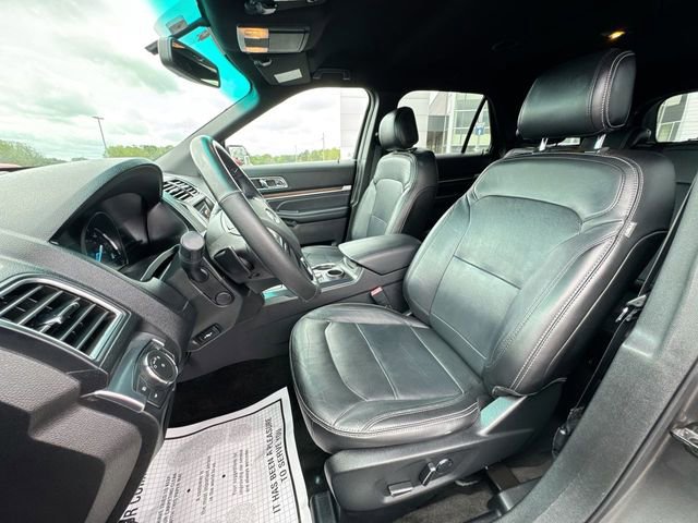 Certified 2017 Ford Explorer Limited FWD image 14