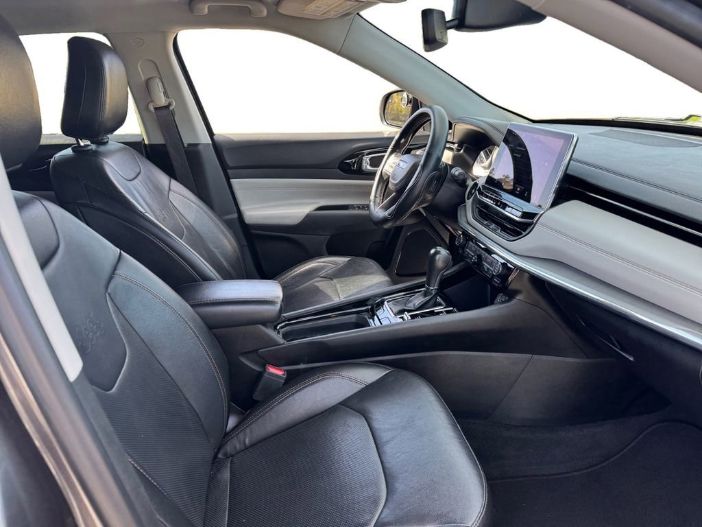 Used 2022 Jeep Compass Limited image 19