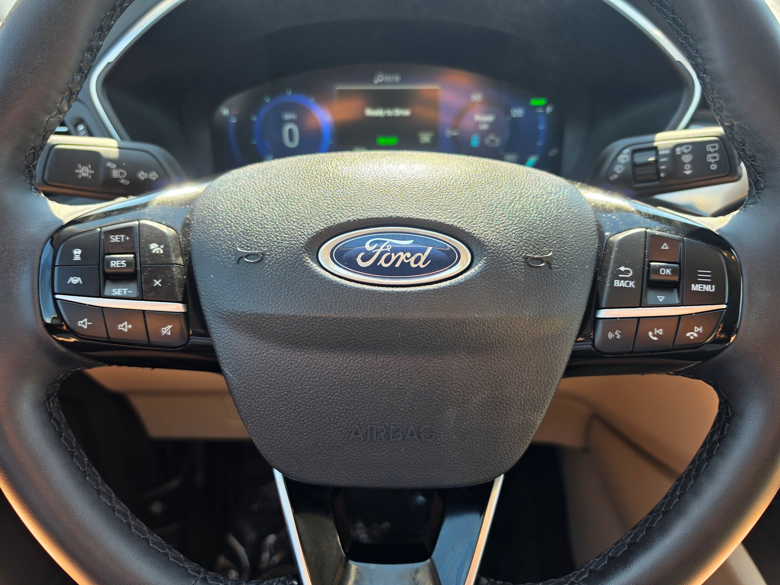 Certified 2022 Ford Escape Titanium AWD/4WD image 21