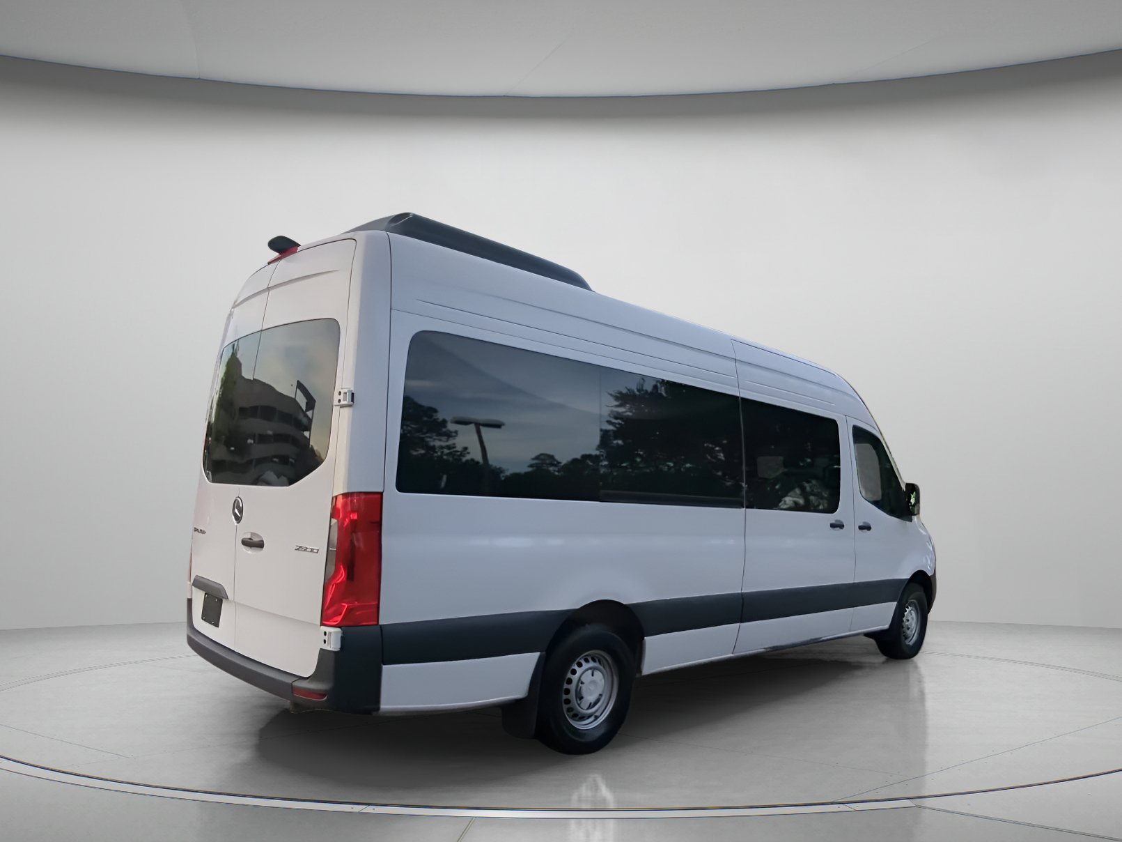 Used 2025 Mercedes-Benz Sprinter 2500 image 28