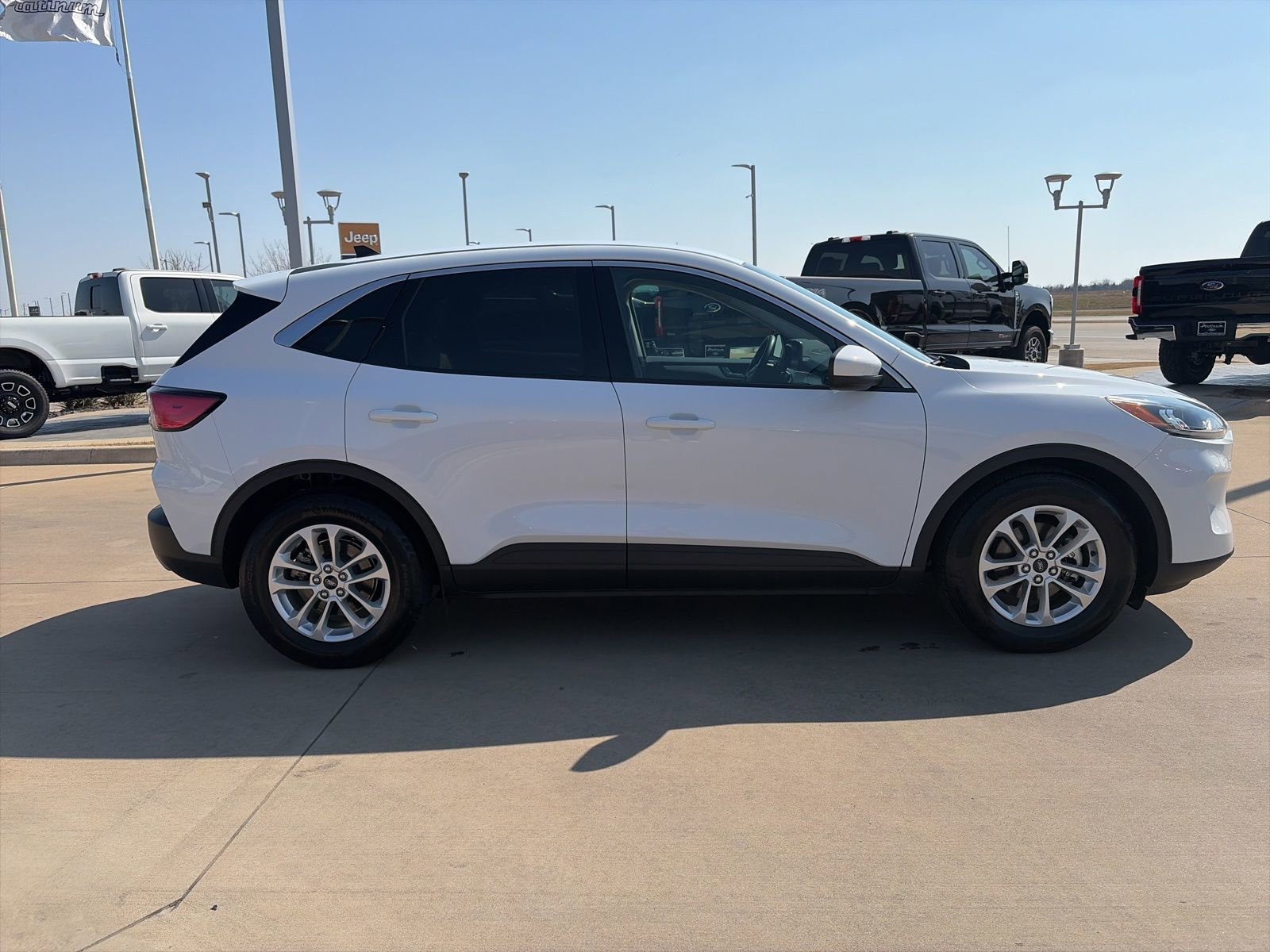 Certified 2020 Ford Escape SE image 6