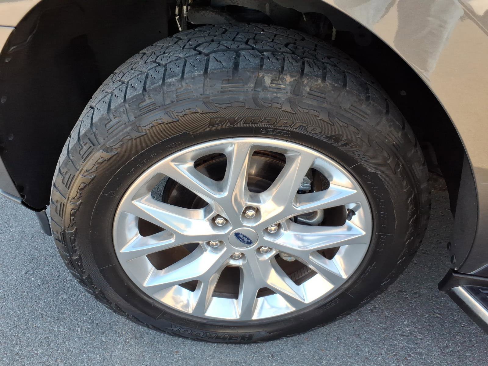 Certified 2021 Ford Expedition XLT image 9