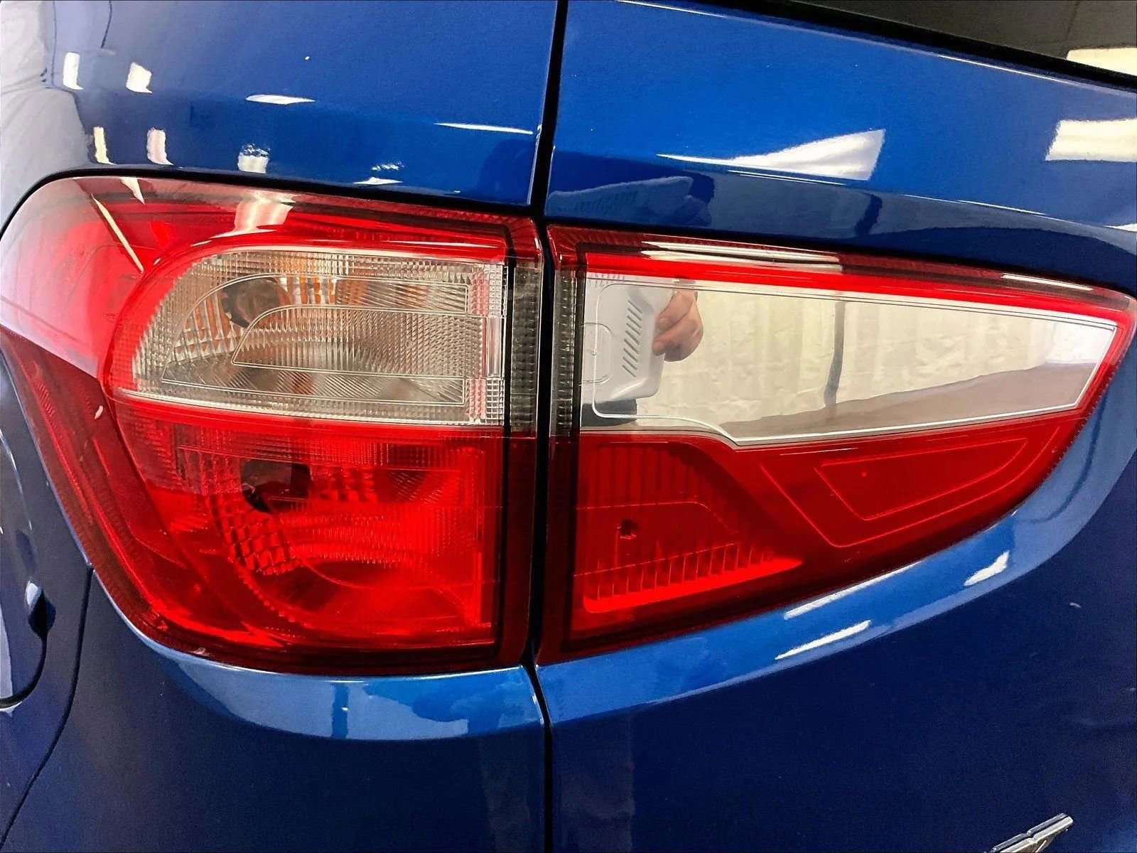 Certified 2019 Ford EcoSport SE image 28