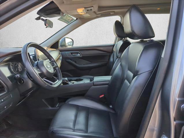 Used 2021 Nissan Rogue SV w/ Premium Package image 15