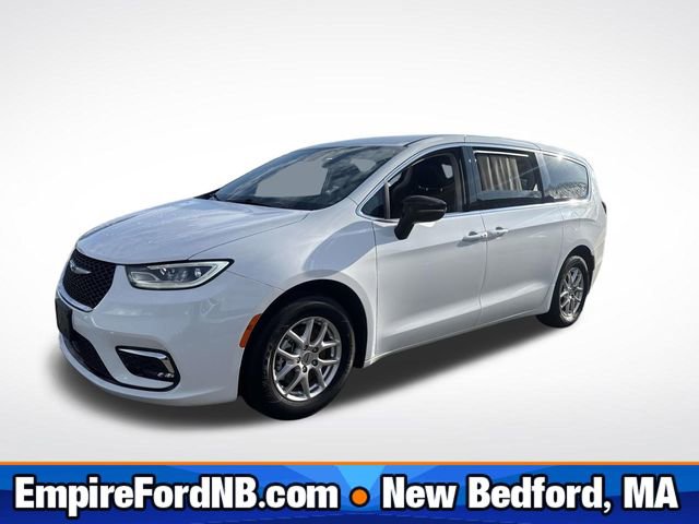 Used 2024 Chrysler Pacifica Touring-L