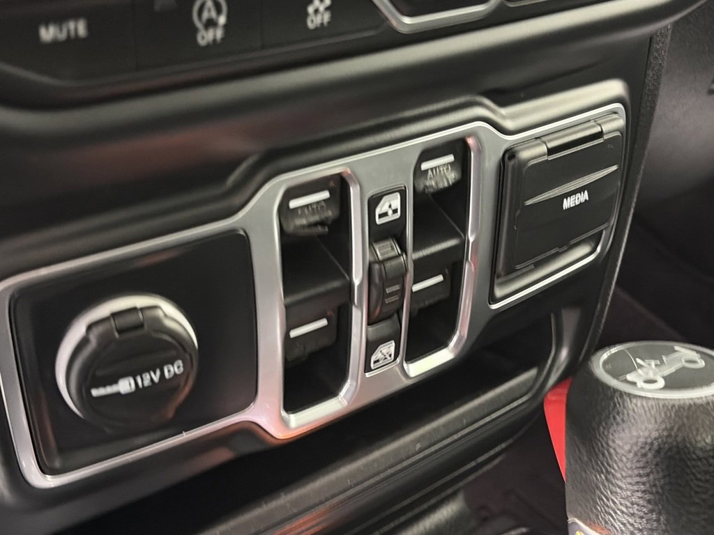 Used 2018 Jeep Wrangler Unlimited Sport S image 22