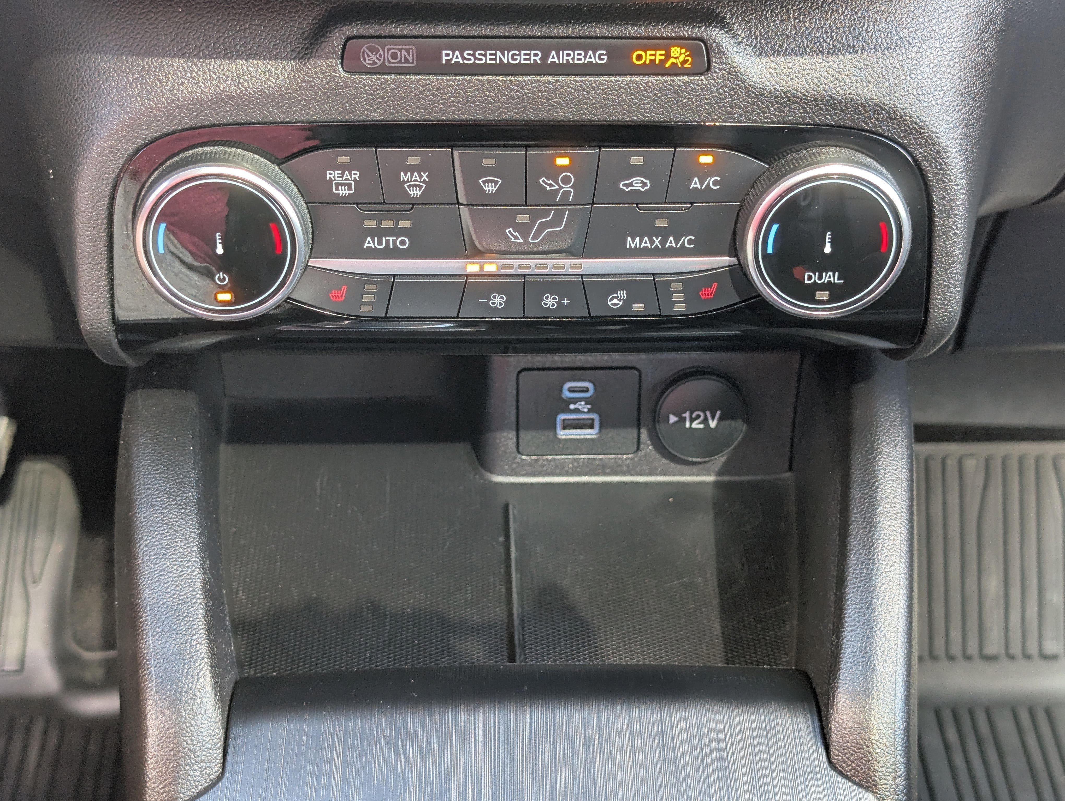 Certified 2022 Ford Escape SEL image 28