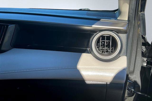 Used 2018 Toyota RAV4 XLE image 23