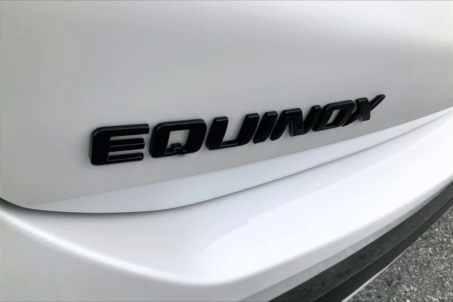 Used 2023 Chevrolet Equinox RS FWD image 30