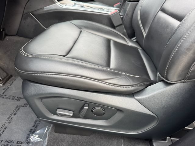 Certified 2022 Ford Explorer XLT w/ Equipment Group 202A AWD/4WD image 13