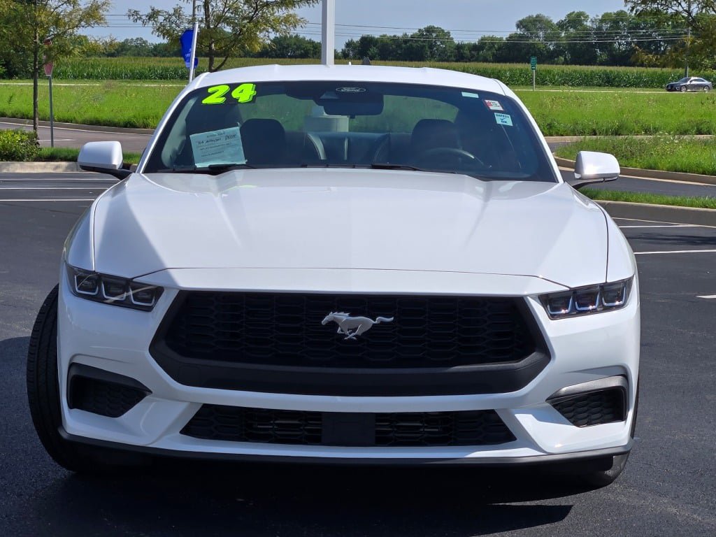 Certified 2024 Ford Mustang Coupe RWD image 2