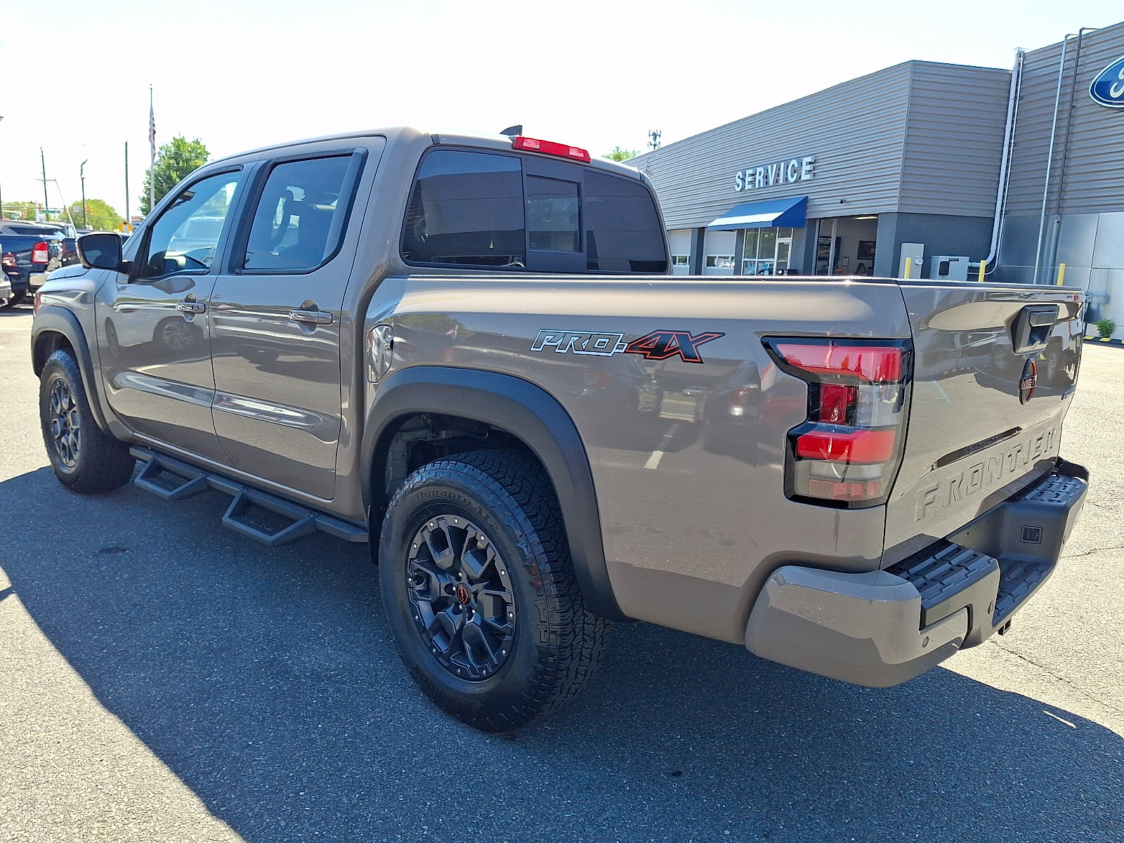 Used 2022 Nissan Frontier PRO-4X w/ Pro-4X Premium Package AWD/4WD image 7