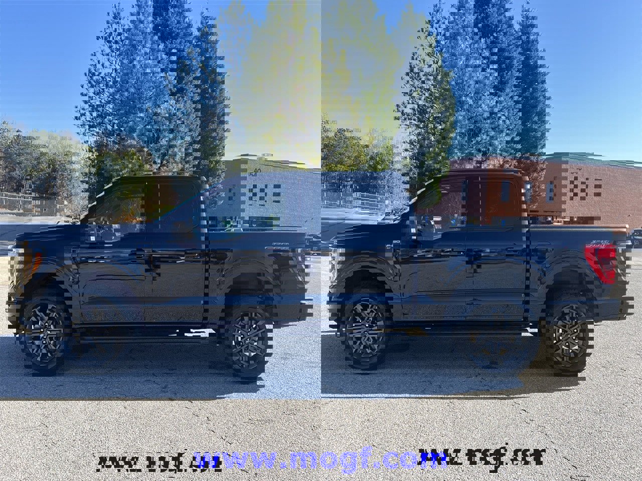 Certified 2022 Ford F150 XLT w/ Equipment Group 302A High image 29